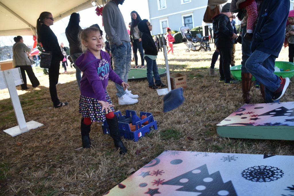 tree lighting 11-2019 020 (1024x683).jpg